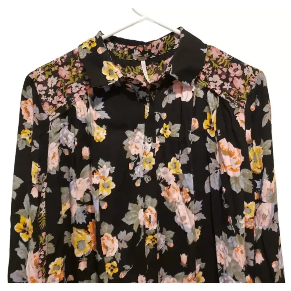 Free people Hold On To Me Floral Print Blouse Size XS